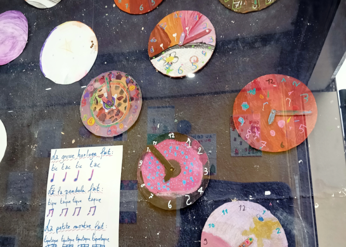 Atelier Medley horloges vitrine_Site Atelier Medley horloges vitrine_Site